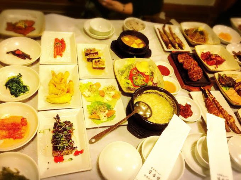 韓国料理おかずいっぱい韓食