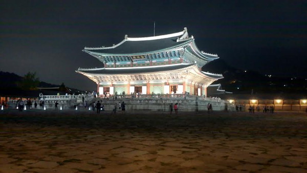 ソウル경복궁(景福宮)夜間開場 ソウル경복궁(景福宮)夜間開場