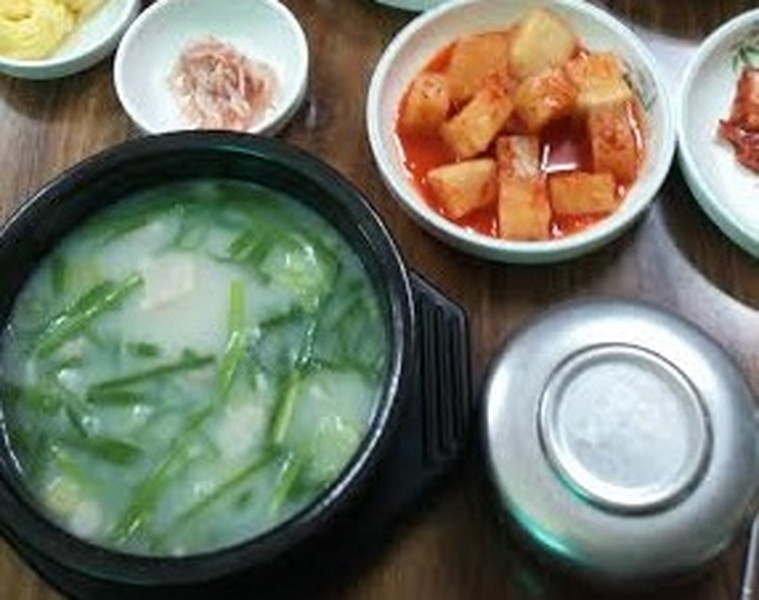 韓国冬料理スンデクッパ순대국밥