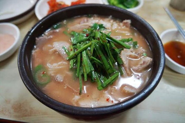 韓国テジクッパ豚クッパ 韓国テジクッパ豚クッパ